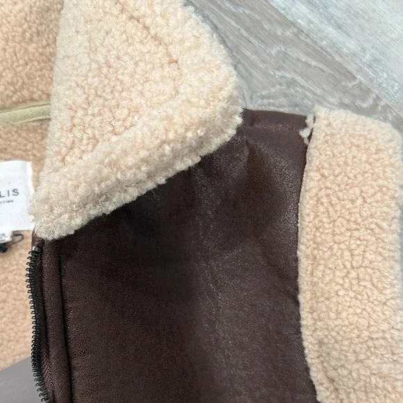NWT Le Lis Brown Faux Shearling Zip Vest with Cream Trim xs - Picture 3 of 8